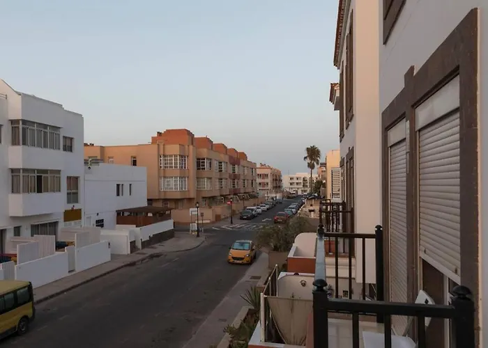 Luna De Lobos: Bright And Cozy In Bristol Lägenhet *