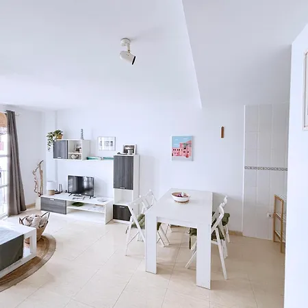 Luna De Lobos: Bright And Cozy In Bristol Апартаменты