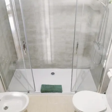 Apartment Luna De Lobos: Bright And Cozy In Bristol